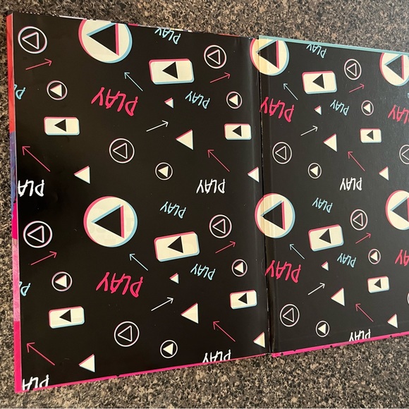 The Ultimate Guide to TikTok Hardcover Book | 2023 - Picture 2 of 8